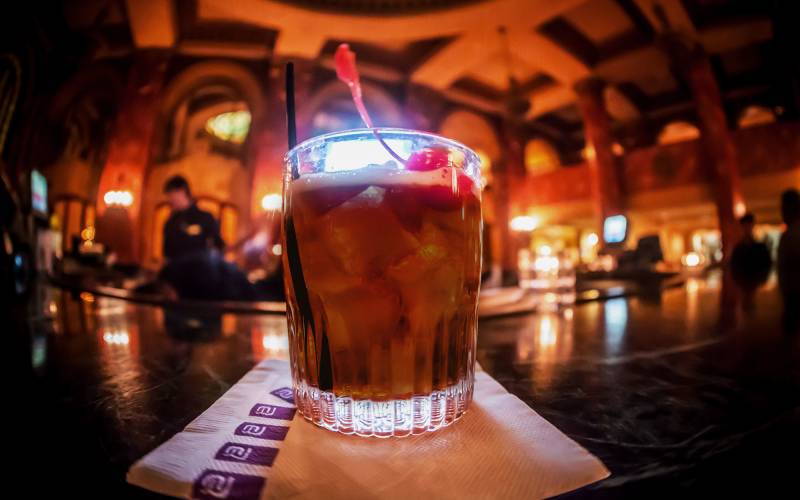 В современной России принято решение ужесточить налоговую политику по отношению к алкогольной и табачной продукции.